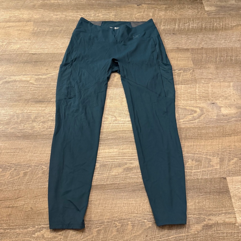 Arc'teryx Leggings size Medium